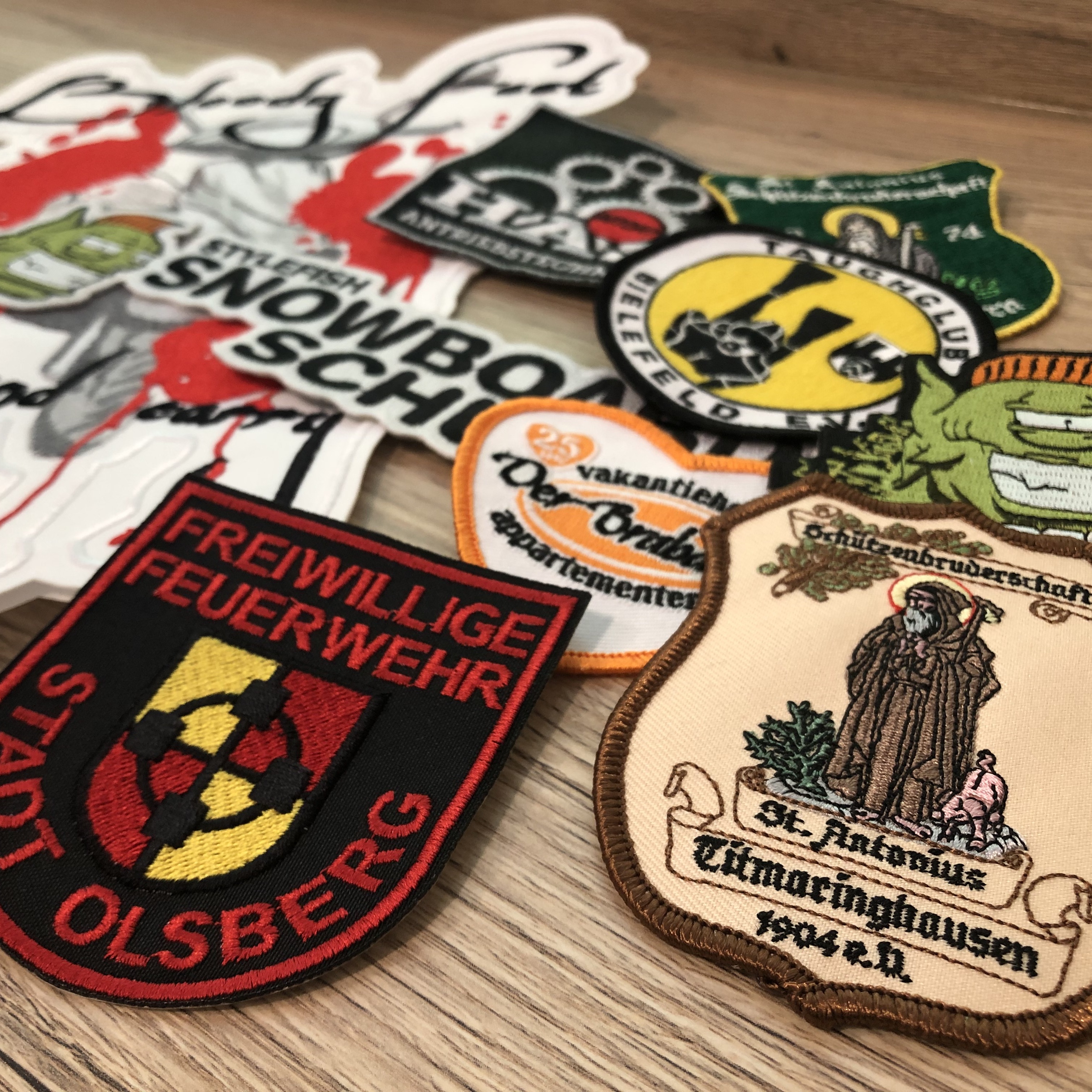 Patches sticken lassen in Winterberg | PEISMEDIA